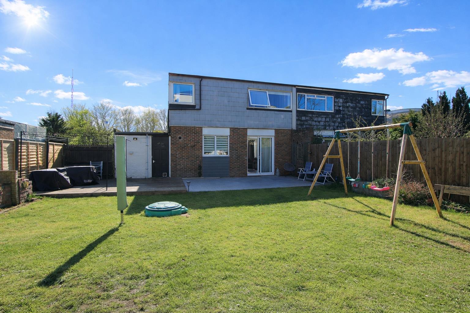 Furlong Close, Wallington